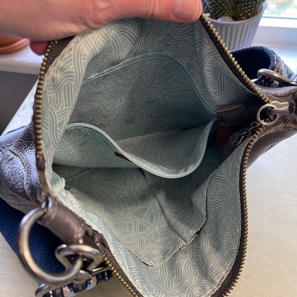 The Sak leather crossbody - Picture 7 of 9